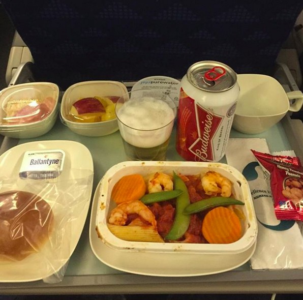 economy-vs-first-class-01-16