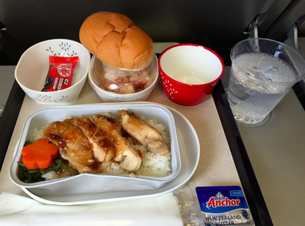 economy-vs-first-class-01-36