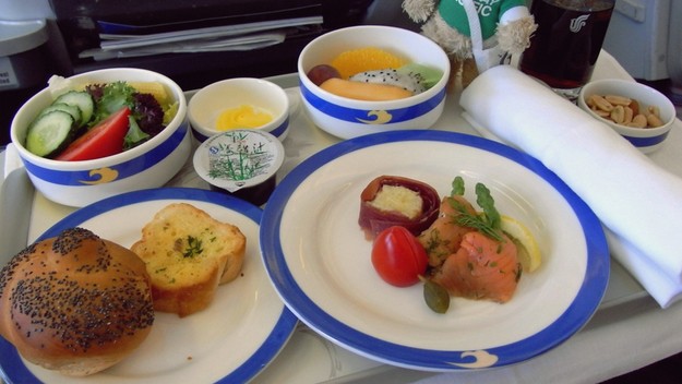 economy-vs-first-class-01-4