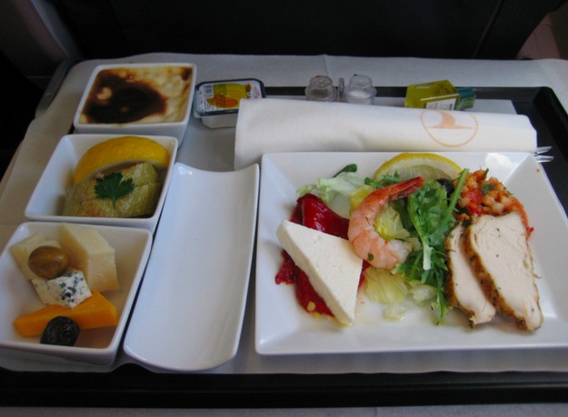 economy-vs-first-class-01-6