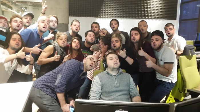 guy-falls-asleep-at-work-sleeping-office-prank-photoshop-30__700