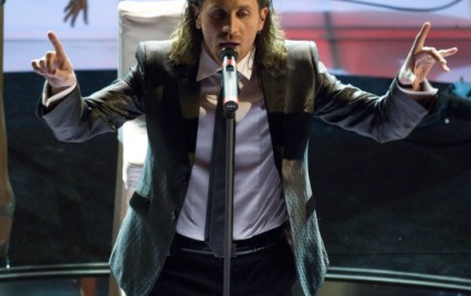 Povia_a_Sanremo_2009