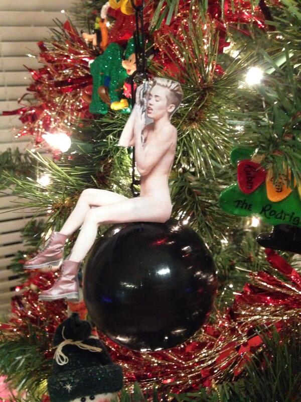 mileyxmas3