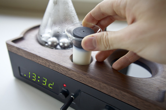 coffee-brewing-alarm-clock-4